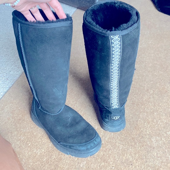 UGG Shoes - UGGS Tall Braid Black Boots Size 8